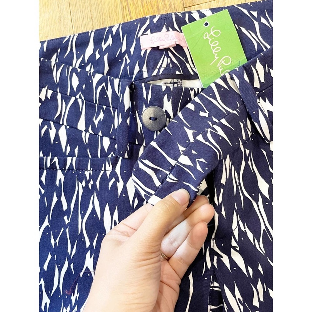 Lilly Pulitzer Capri Pants New School Print Bright Navy Nautical NWT Size 2 - Picture 9 of 10